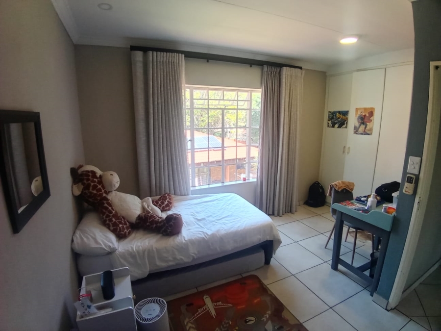 To Let 4 Bedroom Property for Rent in Geelhoutpark North West